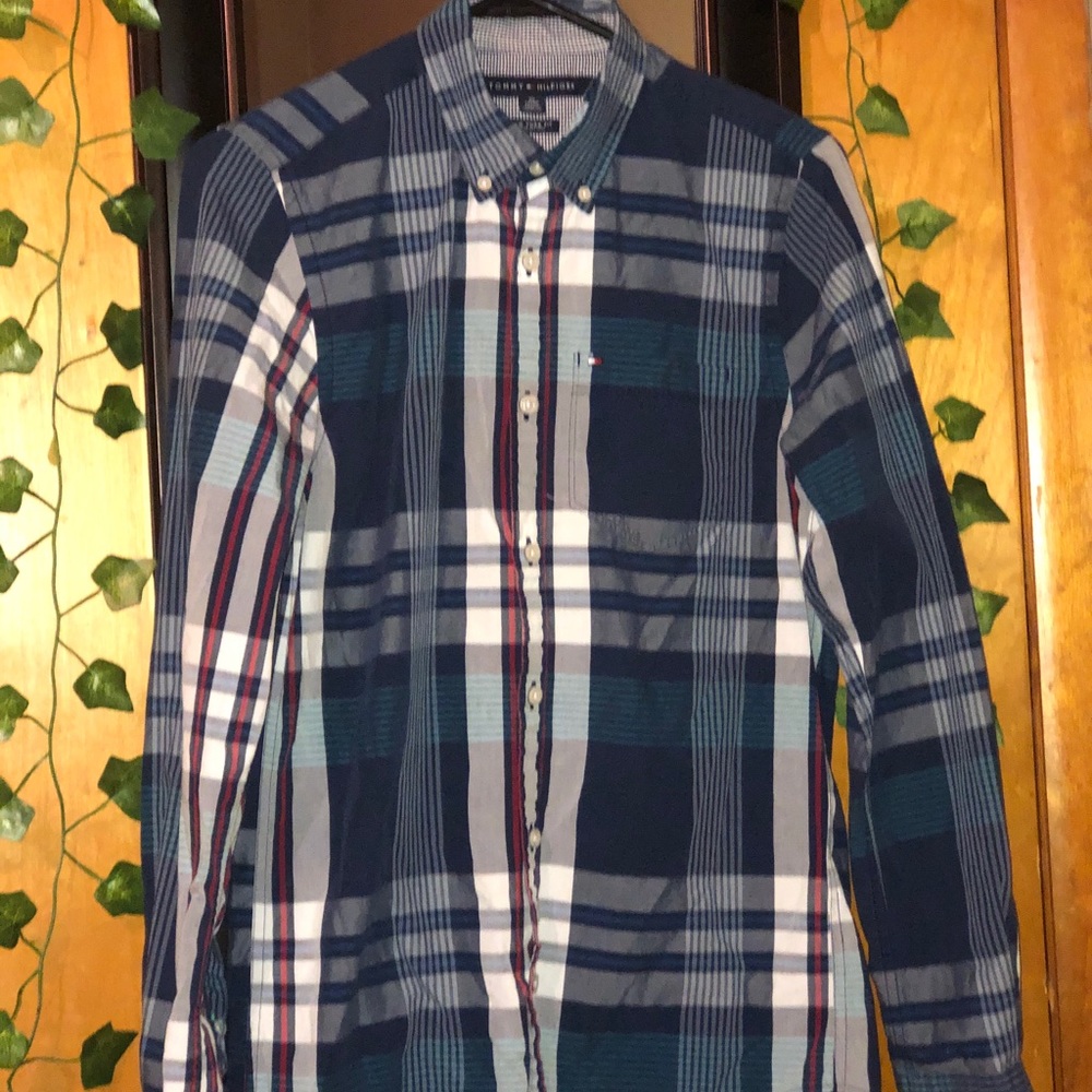 Tommy Hilfiger plaid blue button up top men’s xs